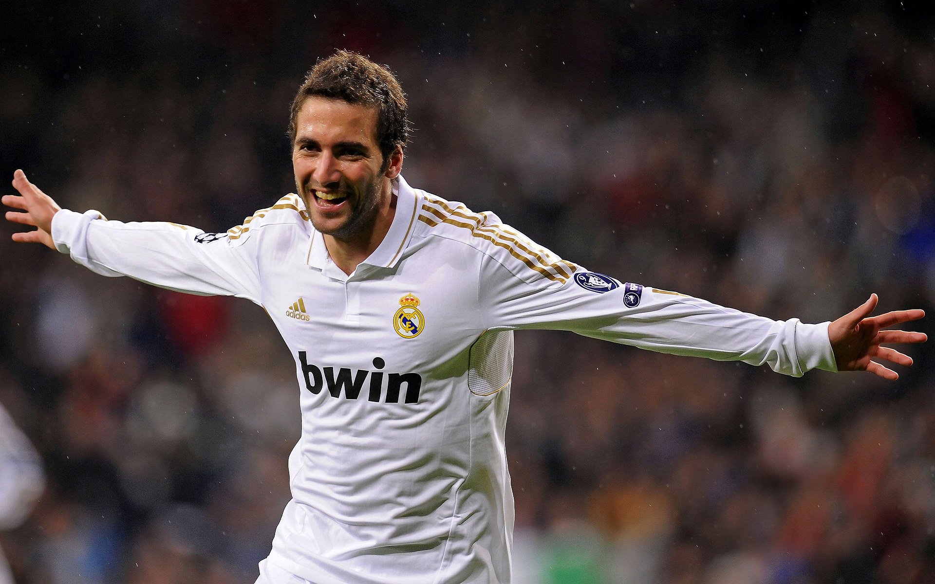 关注——足球裁判员职业发展路径逐步完善，足球裁判员主要职责